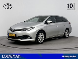 Toyota Auris 1.8 Hybrid Dynamic | Navigatie | Cruise Control | DAB | Climate Control | Trekhaak | Achteruitrijcamera |