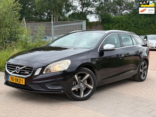 Volvo V60 1.6 T3 R-Design Airco Cruise Navi Psensor Trekhaak