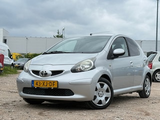 Toyota Aygo 1.0-12V +/ AIRCO/ VELGEN/ ZUINIG