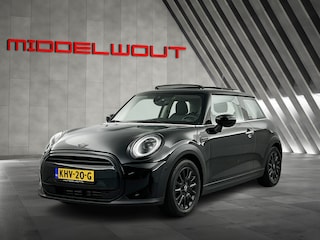 Mini Cooper 1.5 Camden Plus Pano-dak/Head-Up Display/Camera/Leder