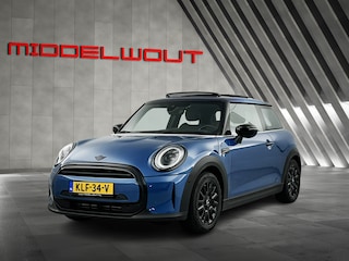 Mini Cooper 1.5 Camden Plus Pano-dak/Head-Up Display/Camera/Leder