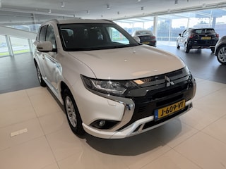 Mitsubishi Outlander 2.4 PHEV Pure