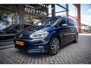 Volkswagen Touran 1.8 TSI 180pk Highline Business R | 7 persoons | Trekhaak | Panoramadak | Led | Navigatie | Stoelverwarming |