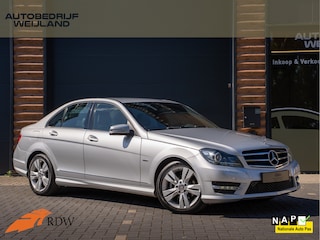 Mercedes-Benz C-klasse 180 Ambition Avantgarde AMG-line I AMG-line I Trekhaak I 1800kg I Leer I Navi I 17"' I NAP I Xenon I NL-auto I
