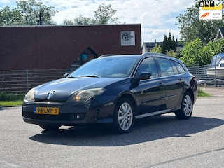 Renault Laguna Estate 2.0 16V Celsium Navigatie*Cruise*Trekhaak*Clima*Xenon*NAP*LM velgen*Parkersensoren*