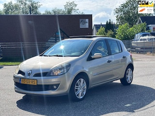 Renault Clio 1.6-16V Initiale Automaat*Schuifdak*Leder*Cruise*Clima*Lm velgen*NAP*Parkeersensoren*APK*