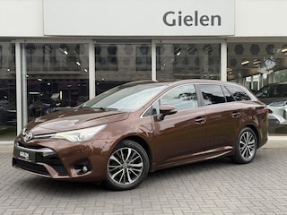 Toyota Avensis 1.8 VVT-i Lease Pro | 2e eigenaar, Trekhaak, Navigatie, LED, 17 inch, Cruise control, Parkeercamera