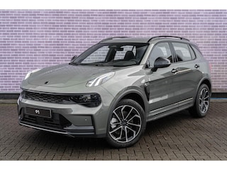 Lynk & Co 01 1.5 Core PHEV | Adaptieve Cruise Control | Keyless Entry | 1800 kg Trekvermogen | Stoelverwarming | Apple Carplay & Android Auto | 19 inch LM-Velgen | Achteruitrijcamera | Ledverlichting | 15,4 inch middendisplay | Premium audiosysteem |