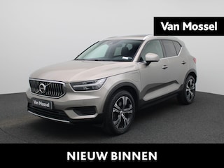 Volvo XC40 T4 PHEV Inscription Aut. | Automaat | Apple Carplay / Android Auto | Panorama dak | Leder | Trekhaak | Achterbank verwarming | Virtual Cockpit | Stoel/Stuur verwarming | Elektrische Achterklep | Harman Kardon | Achteruitrijcamera | Navigatie | Climate Control | Cruise Control | Lichtmetalen Velgen |