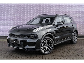 Lynk & Co 01 1.5 Core PHEV | Adaptieve Cruise Control | Keyless Entry | 1800 kg Trekvermogen | Stoelverwarming | Apple Carplay & Android Auto | 19 inch LM-Velgen | Achteruitrijcamera | Ledverlichting | 15,4 inch middendisplay | Premium audiosysteem |