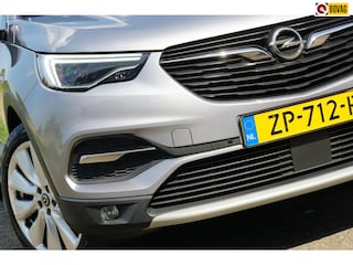 Opel Grandland X 1.2 Turbo Business Executive - Quartz Grey - Panorama/Sidesteps/Comfort seats