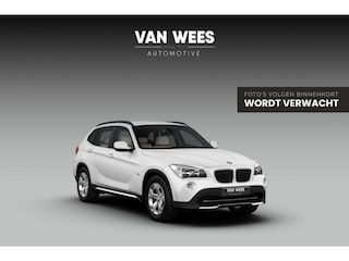 BMW X1 xDrive25i Executive | 2e eigenaar | 218 pk | Sportstoelen | Memory | Cruise control | Stoelverwarming | Navigatie | Climate control | Design Cool Elegance | PDC | Regensensor
