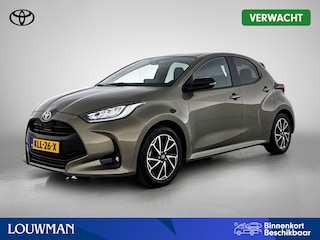 Toyota Yaris 1.5 Hybrid Style | BTW voertuig | Head-Up Display | Stoel+stuurverwarming | Draadloze telefoonlader | Navigatie | Apple CarPlay/Android Auto |