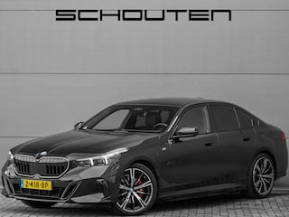 BMW 530e M-Sport Pro Pano Iconic Glow H/K Camera 20"
