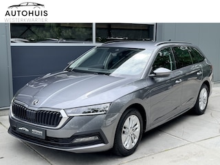 Skoda Octavia Combi 1.5 e-TSI 150pk DSG Business Edition Climate Control Stoelverwarming Trekhaak 1500kg Trekgewicht! Apple Carplay Navigatie