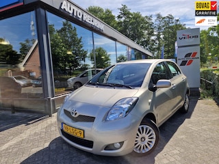 Toyota Yaris 1.3 VVTi Aspiration/TREKHAAK/AUTOMAAT/AIRCO