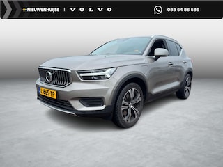 Volvo XC40 1.5 T5 Recharge Inscription | Plug-in Hybrid (PHEV) | Trekhaak | Panoramadak | Harman Kardon Audio | Achteruitrijcamera | Parkeersensoren | Elektrisch Verstelbare Voorstoelen | Keyless Entry | Elektrische Achterklep | Navigatie | Apple Carplay | Android Auto