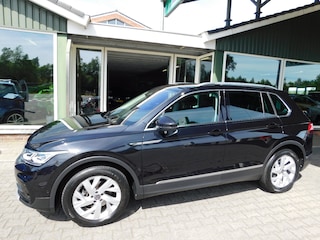 Volkswagen Tiguan 1.5TSI 150PK DSG! ELEGANCE!! All-in Prijs! Trekhaa