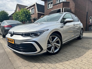 Volkswagen Golf 1.5 ETSI 2x R-LINE BNS+ DSG AUTOMAAT
