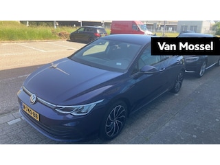 Volkswagen Golf 1.5 eTSI Style | VERWACHT | ACHTERUITRIJCAMERA | NAVIGATIE | APPLE CARPLAY / ANDROID AUTO | CLIMATE CONTROL | PARKEERSENSOREN |