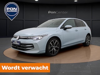 Volkswagen Golf 1.5 eHybrid 50 Edition | ERGO Stoel | Camera | Side Assist | ACC | Stuur-/Stoelverwarming | Spiegelpakket | Getint Glas | 18'' |