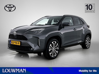 Toyota Yaris Cross 1.5 Hybrid 115 First Edition + | BTW voertuig | Stoel+stuurverwarming | Draadloze telefoonlader | Apple CarPlay/Android auto | Cruise control adaptive | Climate control | Achteruitrijcamera |