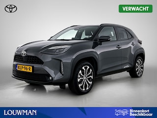 Toyota Yaris Cross 1.5 Hybrid 115 First Edition + | BTW voertuig | Stoel+stuurverwarming | Draadloze telefoonlader | Apple CarPlay/Android auto | Cruise control adaptive | Climate control | Achteruitrijcamera |