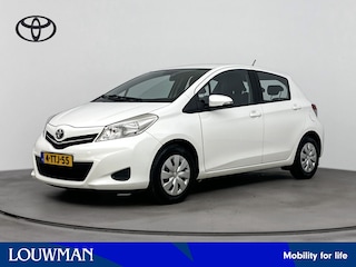 Toyota Yaris 1.0 VVT-i Now | Dealer onderhouden | 1e eigenaar | Airco | Trekhaak afneembaar | Parkeersensoren achter |  Navigatie |