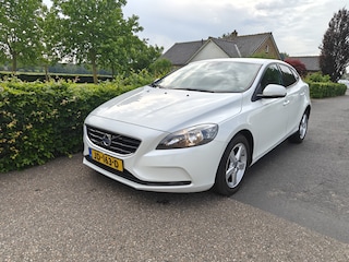 Volvo V40 2.0 D2 Summum Business CLIMA/NAVI BJ 2015