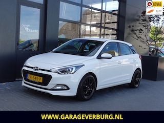 Hyundai i20 1.0 T-GDI Comfort (Navigatie,Achteruitrijcamera,Cruise,PDC,Lm velgen)