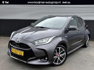 Toyota Yaris 1.5 Hybrid Executive Nieuw geleverd en dealeronderhouden, Trekhaak, JBL, Dodehoekdetectie, Stoelverwarming, HUD, LED, Parkeersensoren voor + achter