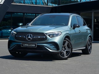 Mercedes-Benz GLC 300e 4MATIC AMG Line | Pano | Luchtvering | Memory