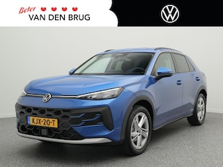 Volkswagen T-Roc 1.5 116 PK eTsi Life First Edition | Trekhaak | Achteruitrijcamera | Stuur & Stoelverwarming |