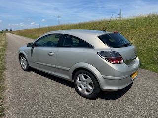 Opel Astra GTC 1.6 Cosmo