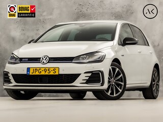 Volkswagen Golf 1.4 TSI PHEV GTE 204Pk Automaat (VIRTUAL COCKPIT, APPLE CARPLAY, GROOT NAVI, KEYLESS, CAMERA, STOELVERWARMING, SPORTSTOELEN, ADAPTIVE CRUISE, GETINT GLAS, NIEUWSTAAT)