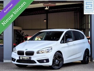 BMW 2-serie Tourer 220i Sport 192PK Automaat |Nav|Trekh