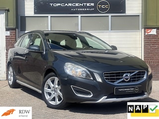 Volvo V60 1.6 T4 Momentum/AIRCO/TREKH/PARKS/NAVI/APK/NAP