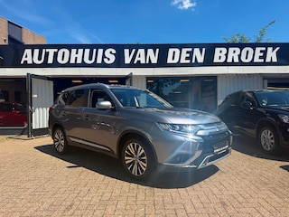 Mitsubishi Outlander 2.0 Instyle+ 4WD|7Pers|Automaat|Navi|Pano|360 Camera|Xenon|Leder|Lmv|Nw Apk