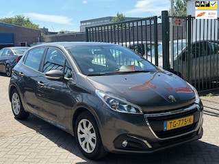 Peugeot 208 1.2 PureTech Blue Lion Dealer onderhouden Zeer netjes uniek km org nl auto navigatie cruis control parkeer sensor