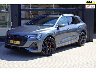 Audi e-Tron 50 quattro Launch edition Black 71 kWh | NAP | Pano | Apple Carplay | Luchtvering | Memory | Trekhaak | 22 Inch