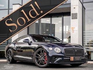 Bentley Continental 4.0 V8 / 1st owner / Massage / Adaptive / Perfect History
