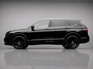 Volkswagen Tiguan 1.5 TSI Highline Business R 7p. (APPLECAR PLAY,PANORAMADAK,CAMERA,ALCANTARA,STOELVERWARMING,3DVIEW,LED)