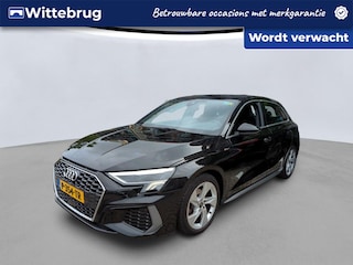 Audi A3 Sportback 35 TFSI 150pk S edition S-Tronic Automaat / App-Connect / Clima / LM 17'' / Sportstoelen / Parkeersensoren a