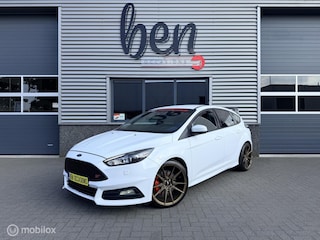 Ford Focus 2.0 ST 250PK UNIEK TOPSTAAT!!!