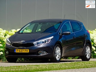 Kia Ceed Cee'd 1.6 GDI Luxe | Leer | Navi | 1e Eig |
