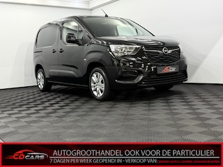 Opel Combo 1.6D L1H1 Edition Airco, Navi, Parkeersensoren, Cruise control, Apple carplay, Lichtmetalen velgen, Trekhaak