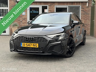 Audi A3 Limousine 35 TFSI S edition|Black Optiek|Adapt Cruise|Stoelverwarming.