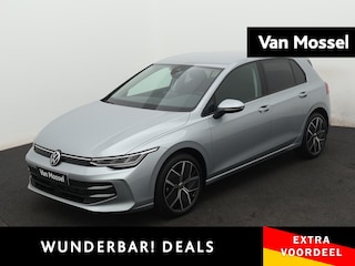 Volkswagen Golf 1.5 TSI Oranje Edition 116 PK | EM | Apple Carplay | 18" Lichtmetalen velgen | Climate control | Parkeersensoren | Getinte ruiten | Keyless access | Stoelverwarming | Stuurverwarming |