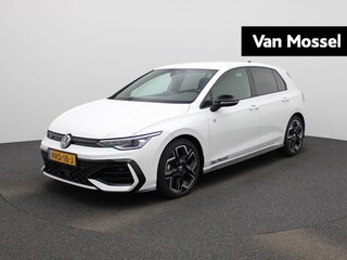 Volkswagen Golf 1.5 eTSI R-Line Edition | 116 PK | Demo | Automaat | Navigatie | Draadloze Apple Carplay | Adaptieve cruise control | Climate control | Stuur- en Stoelverwarming | Achteruitrij Camera | Park Assist | Sfeerverlichting | Keyless | Dodehoek sensoren | Black style Pakket |