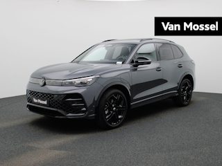 Volkswagen Tiguan 1.5 eHybrid R-Line Edition 204 PK | Demo | Automaat| Black Style | Panoramisch- en Kantel dak | 360' Camera | Travel Assist | Draadloze Apple carplay | Navigatie | Keyless | Ruiten getint | Achterklep elektrisch | Ergo stoelen | Dodehoeksensoren | Stoelverwarming |